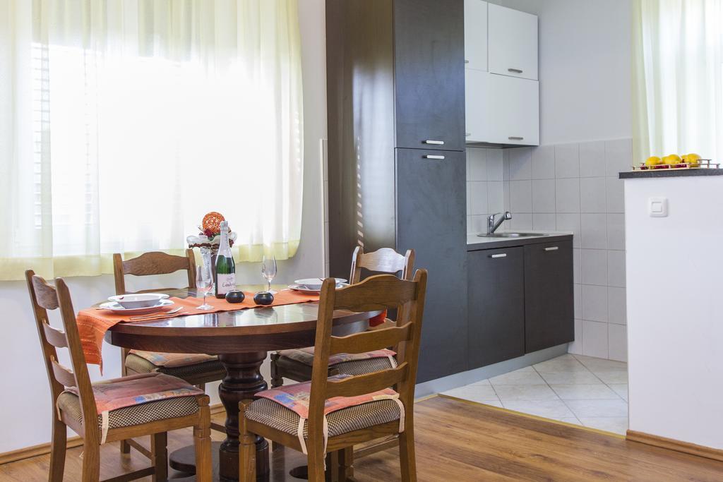 Apartment Amber Koromacno Room photo